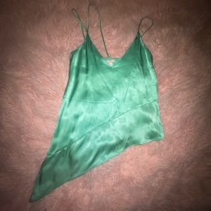 ❤️3 for $20 ❤️ Beautiful Green Satin tank top